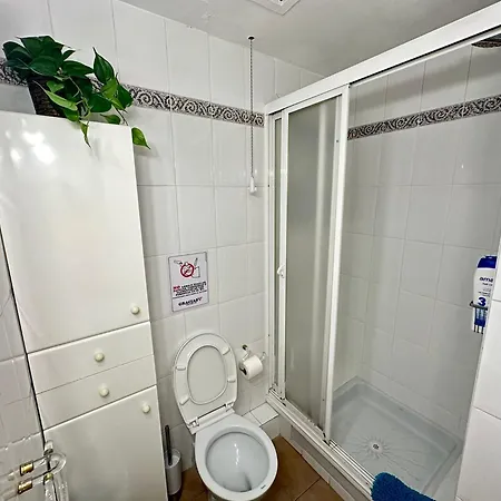 Bed & Breakfast Alojamiento Viladomat Barcelona